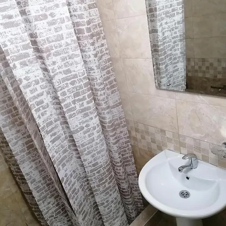 Apartment Sa Francuskim I Pomocnim Lezajem - Romansa
