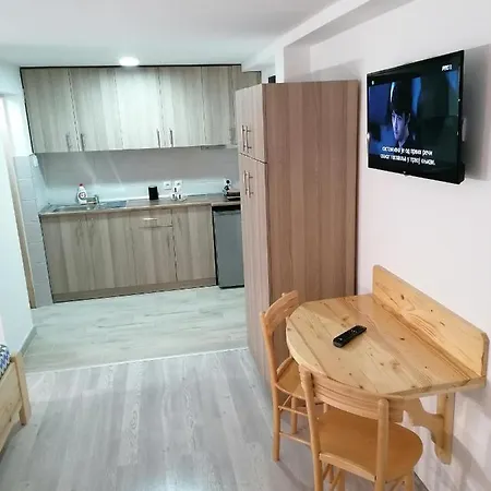 Sa Francuskim I Pomocnim Lezajem - Romansa *