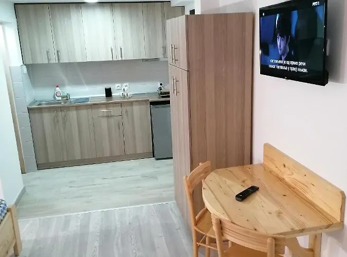 Sa Francuskim I Pomocnim Lezajem - Romansa *